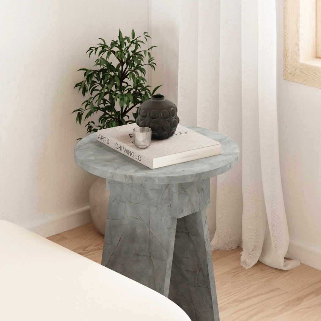 Chen Modern Round Side Table – Small Accent Table for Sofa or Bedside with Unique Design