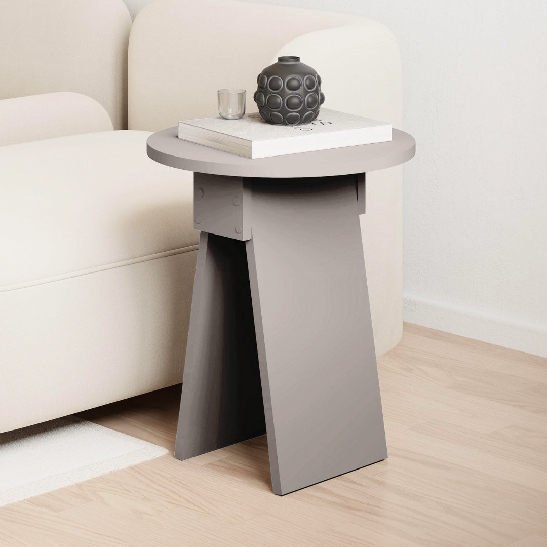 Chen Modern Round Side Table – Small Accent Table for Sofa or Bedside with Unique Design